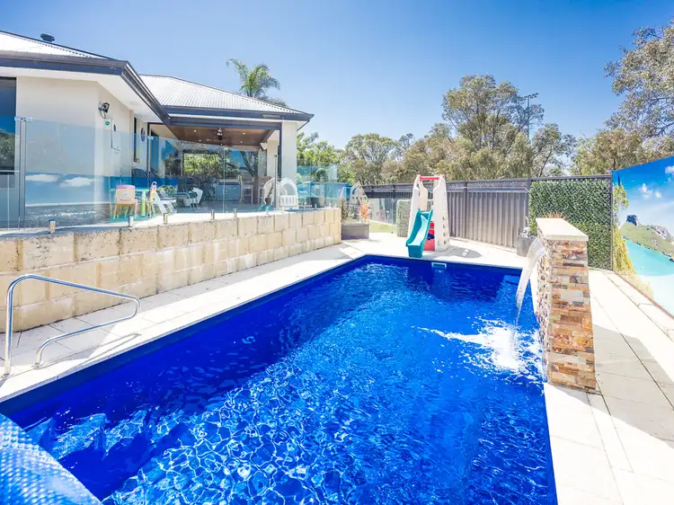 2 Montclair Avenue, Woodvale WA 6026