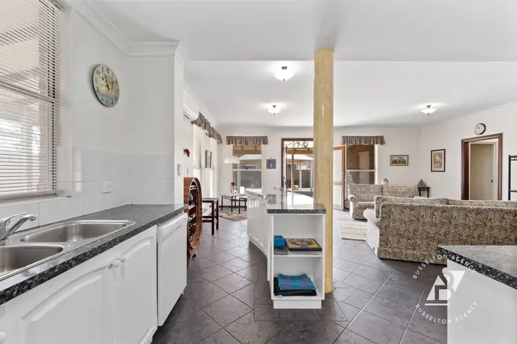 Fifth view of Homely house listing, 2 Groyne Road, Geographe WA 6280