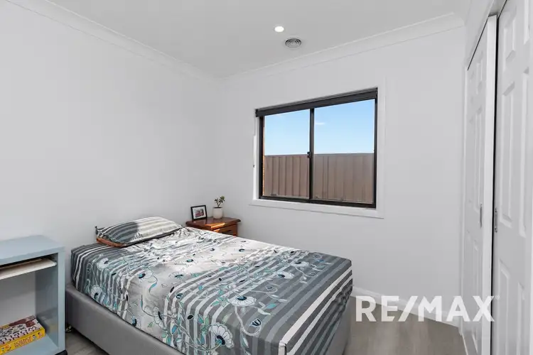 Sixth view of Homely semi-detached listing, 25 Valencia Drive, Gobbagombalin NSW 2650