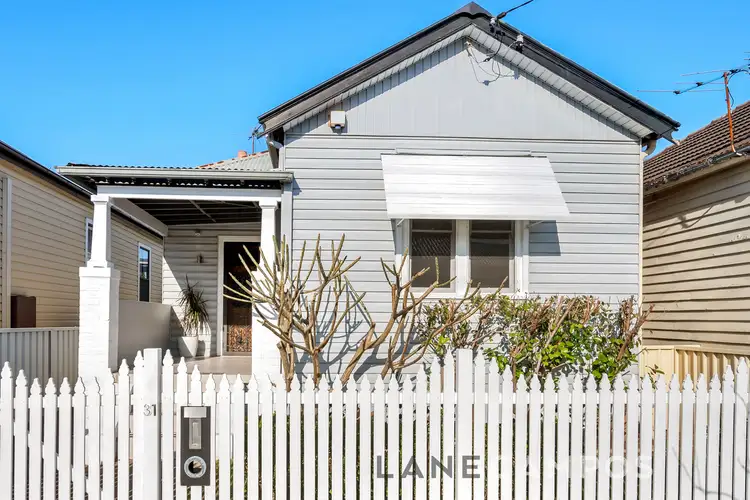 31 Barton Street, Mayfield NSW 2304