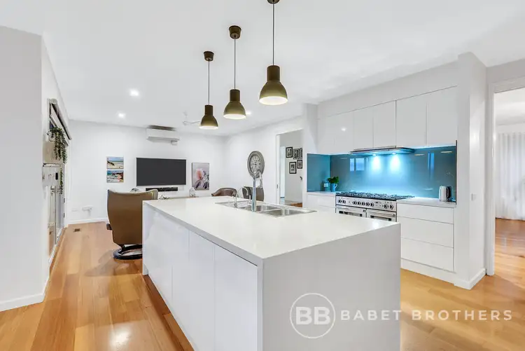 Sixth view of Homely house listing, 8 Moonbeam Close, Narre Warren South VIC 3805