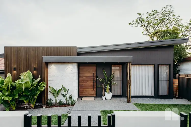 12 Jesson Parade, Warners Bay NSW 2282