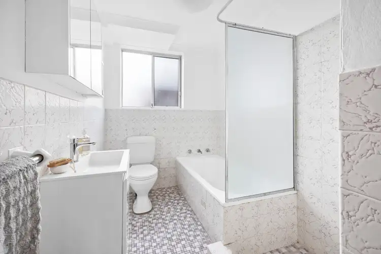 Fifth view of Homely apartment listing, 4/14 Banksia Street, Dee Why NSW 2099