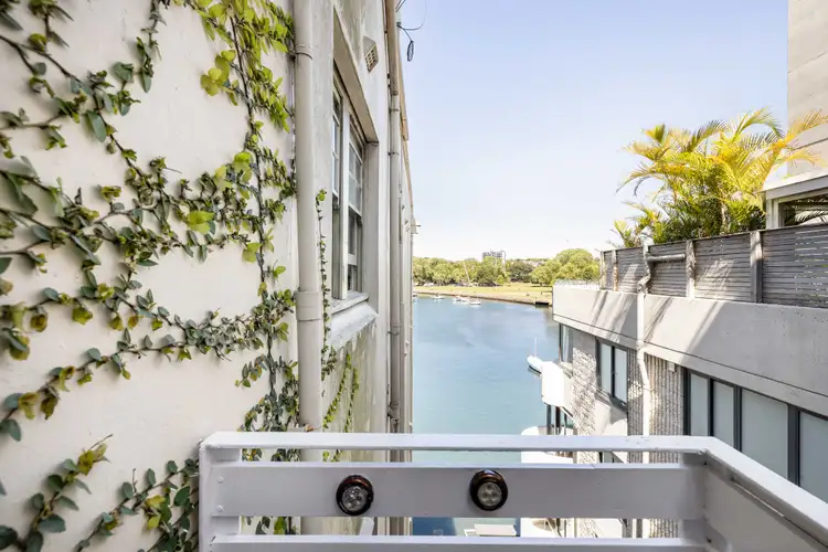 Third view of Homely apartment listing, 9/5 Elizabeth Bay Crescent, Elizabeth Bay NSW 2011