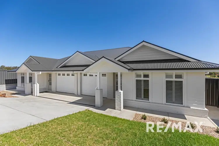 Main view of Homely house listing, 2/24 Hilton Place, Junee NSW 2663