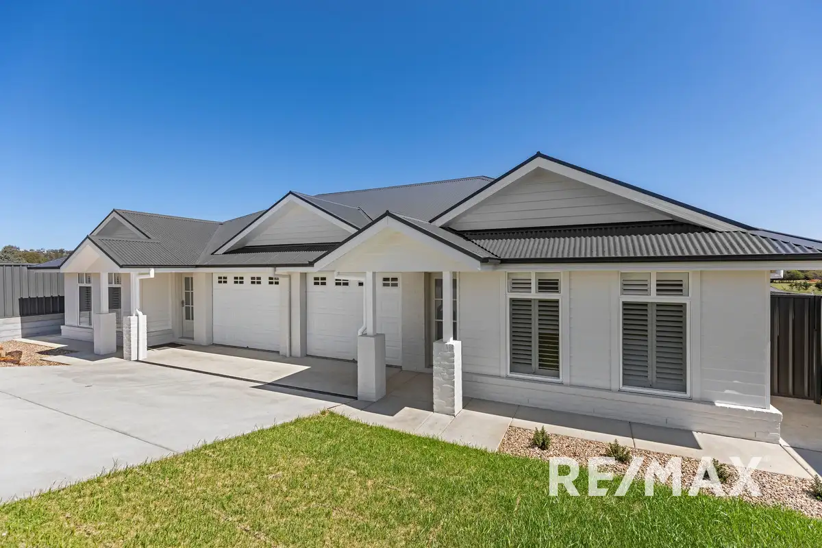 Main view of Homely house listing, 2/24 Hilton Place, Junee NSW 2663