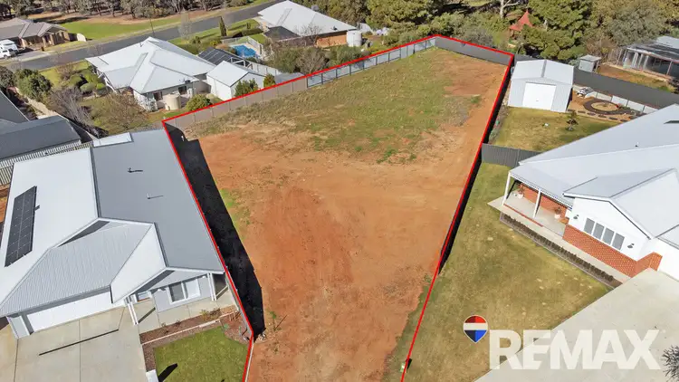 33 Hayes Crescent, Junee NSW 2663