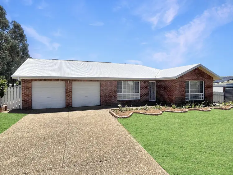 Second view of Homely house listing, 18 Avocet Drive, Estella NSW 2650