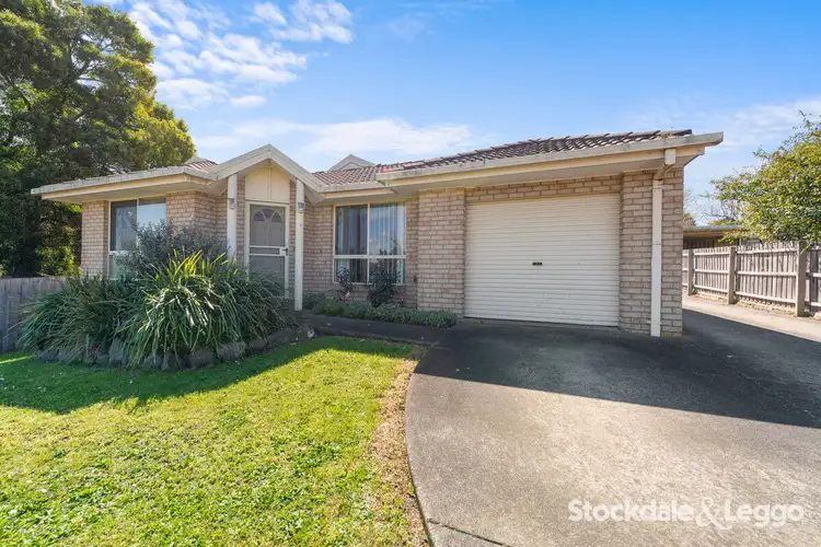 1 & 2/305 Princes Drive, Morwell VIC 3840