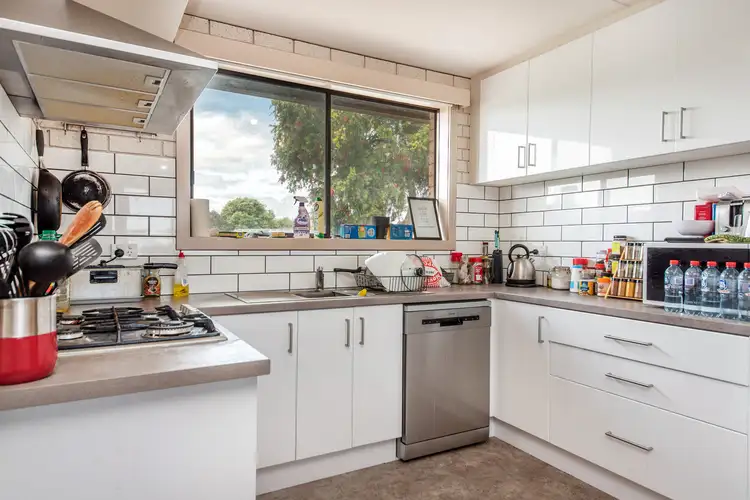 Second view of Homely unit listing, 3/2 Mount Baimbridge Road, Hamilton VIC 3300