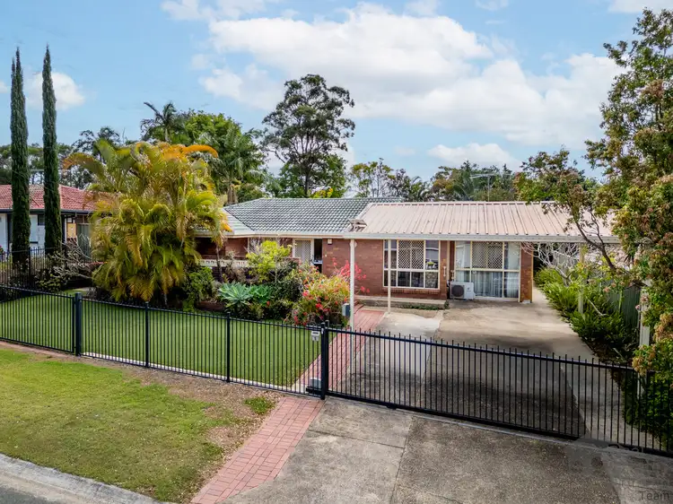 5 Beaufortia Court, Regents Park QLD 4118