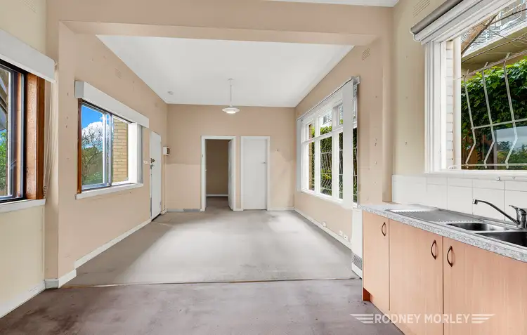 Fifth view of Homely apartment listing, 4/28 Mathoura Road, Toorak VIC 3142