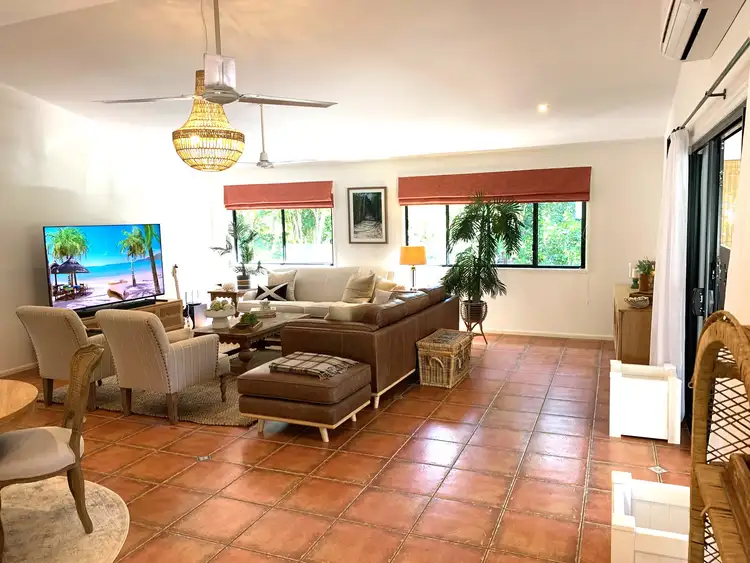 Fifth view of Homely house listing, 17 Aminya Street, Coochiemudlo Island QLD 4184