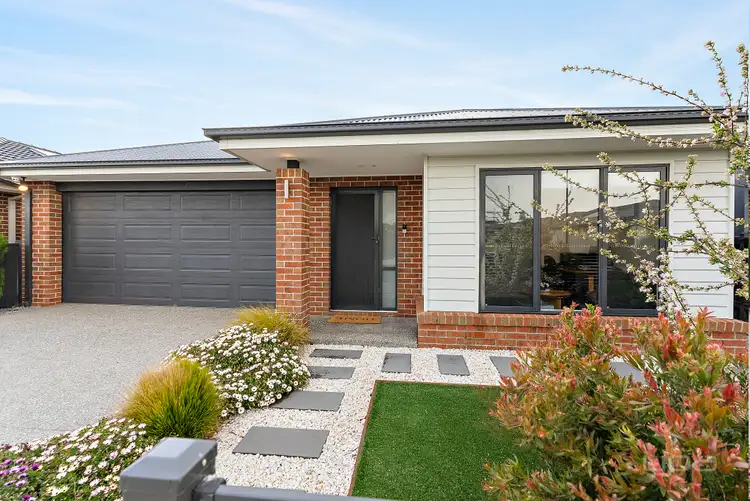 Second view of Homely house listing, 7 Silvereye Street, Kurunjang VIC 3337