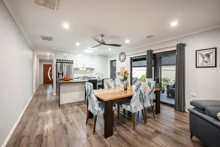 Seventh view of Homely house listing, 8 Ruthven Circuit, Wodonga VIC 3690