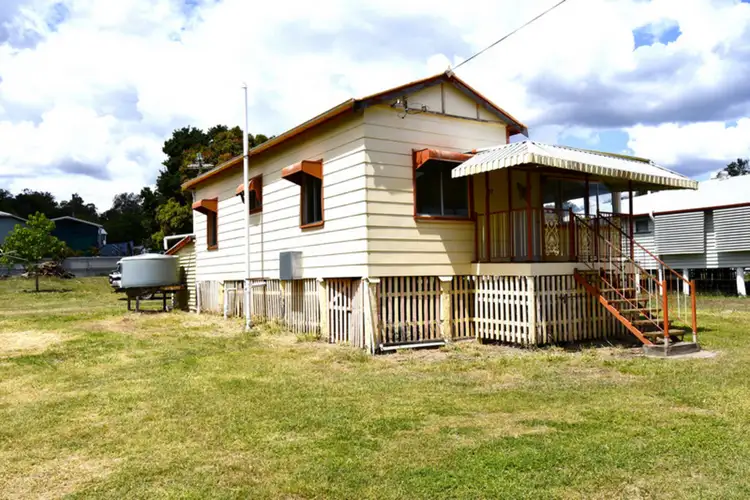 27 James Street, Mount Morgan QLD 4714