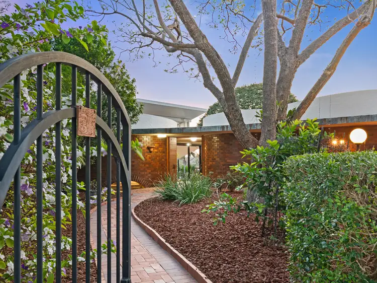 31 Marston Avenue, Indooroopilly QLD 4068