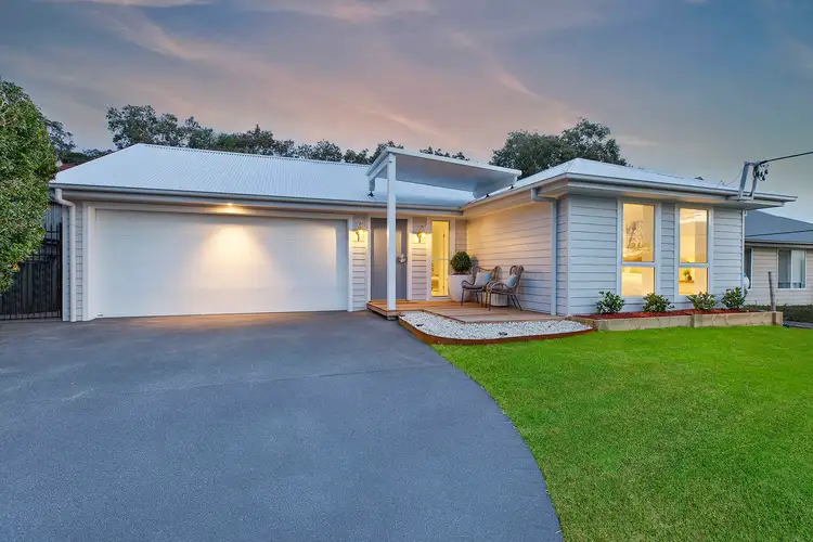 24 Joan Street, Forresters Beach NSW 2260