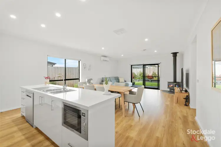 53 Laurette Avenue, San Remo VIC 3925
