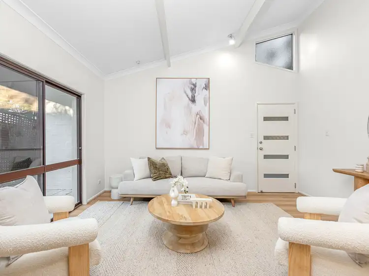 12 Jillian Street, Chapel Hill QLD 4069