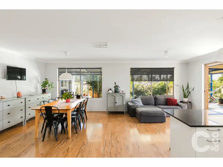 Sixth view of Homely house listing, 10 Liddington Rise, Leda WA 6170