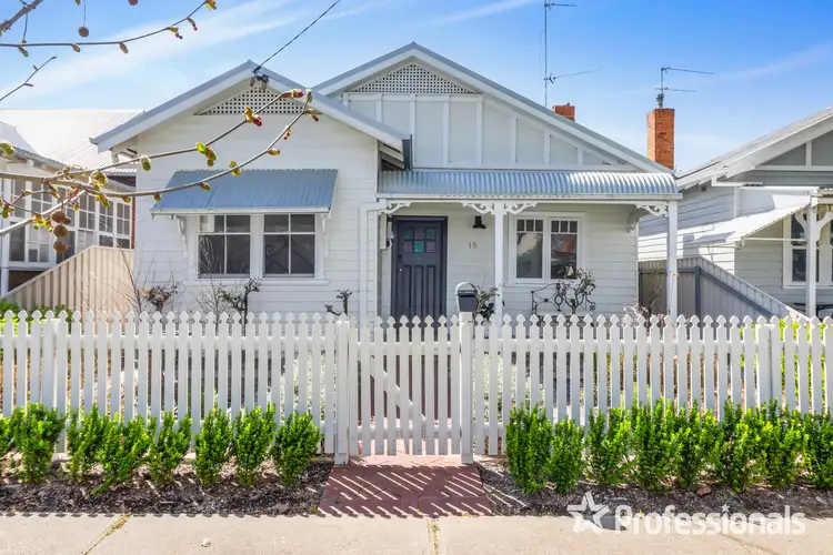15 Albert Street, Wagga Wagga NSW 2650