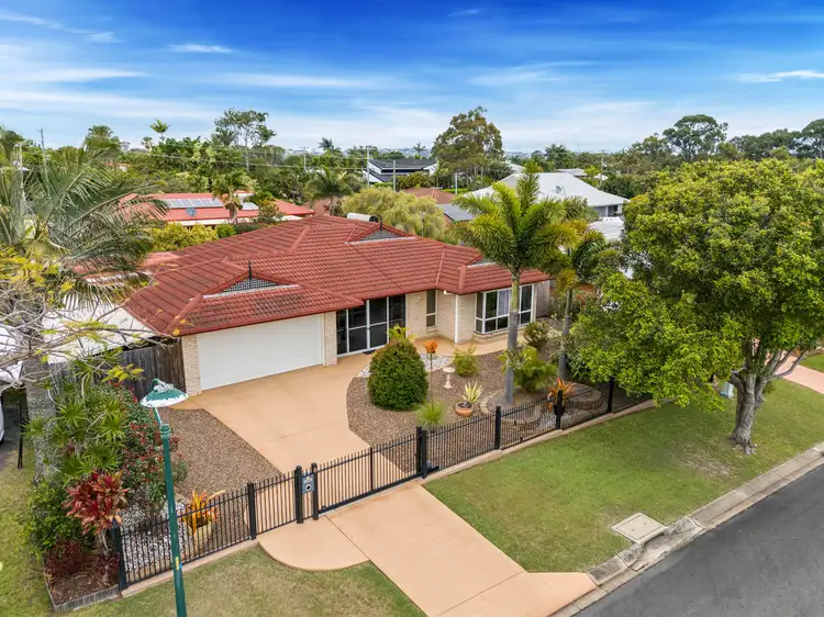 8 Faye Avenue, Scarness QLD 4655