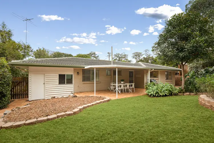 22 Cassandra Street, Chapel Hill QLD 4069