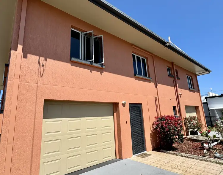 24 Allamanda Avenue