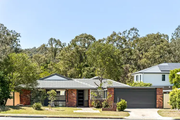 28 Donnington Street, Carindale QLD 4152