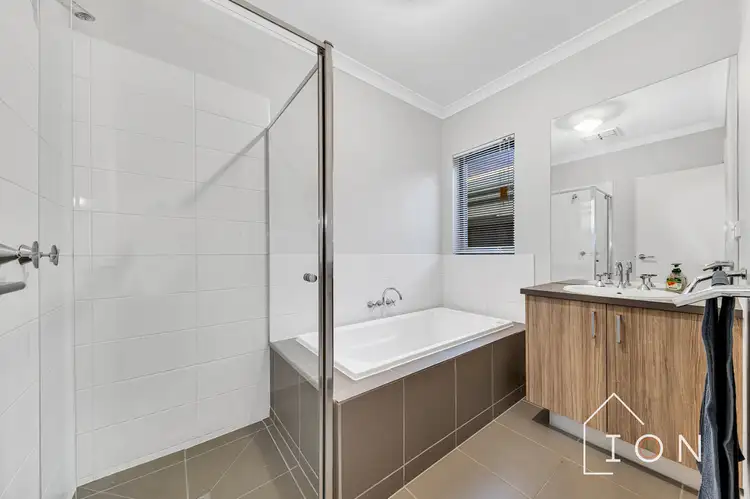 Sixth view of Homely house listing, 32 Precinct Walk, Clyde North VIC 3978