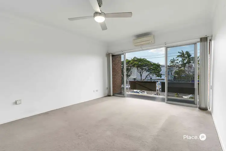 Third view of Homely apartment listing, 2/112 Lindsay Street, Hawthorne QLD 4171
