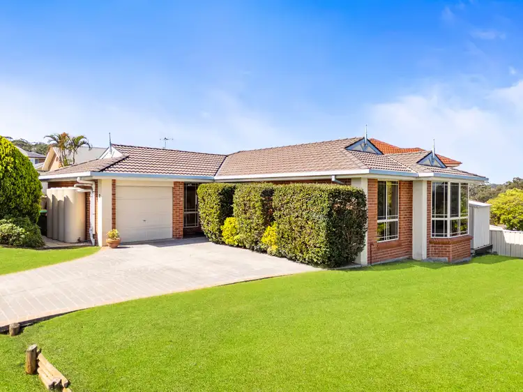 2 Cypress Close, Springfield NSW 2250