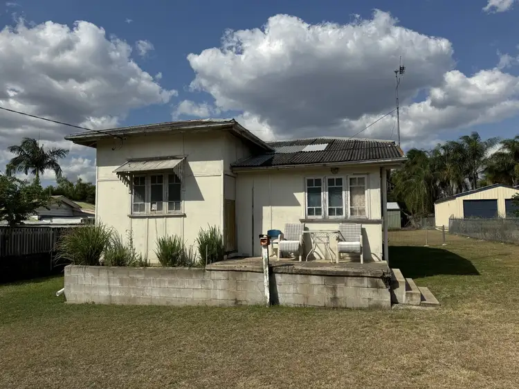 11 Wheatley Street, Monto QLD 4630