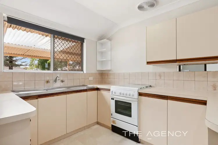 Seventh view of Homely house listing, 9 Beechcroft Place, Camillo WA 6111