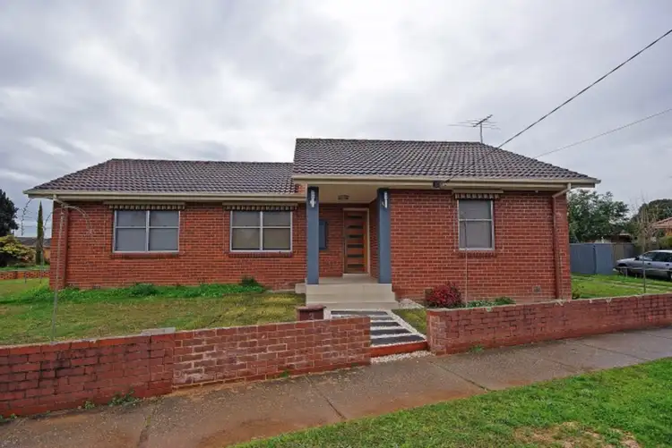 2 Anderson Street