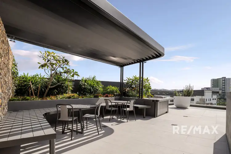 206/7 Jeavons Lane, Stones Corner QLD 4120