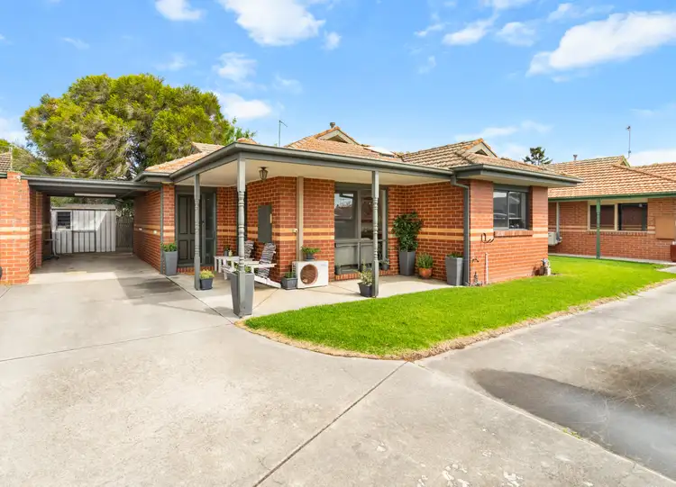Main view of Homely townhouse listing, 2/19 Desailly Street, Sale VIC 3850