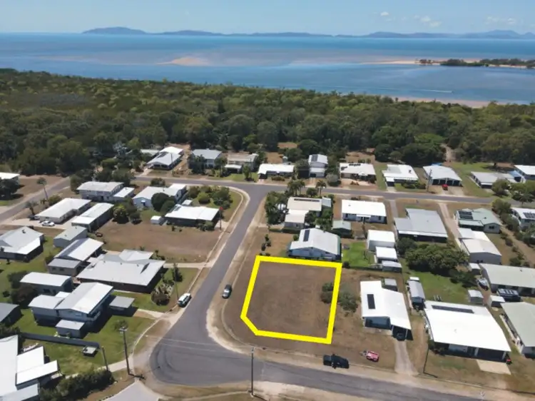 20 Barramundi Street, Taylors Beach QLD 4850