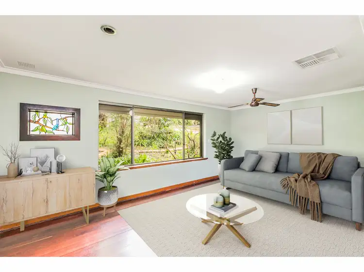 Second view of Homely house listing, 10 Dowling Place, Orelia WA 6167