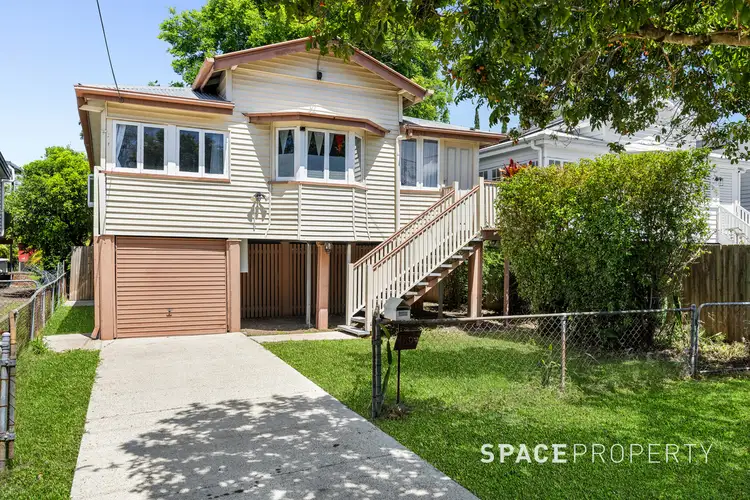 69 Bowen Street