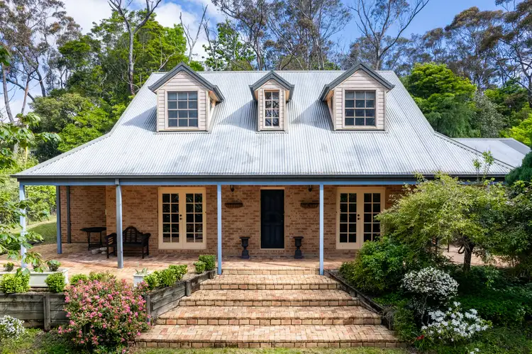 31-33 Lurline Street, Wentworth Falls NSW 2782