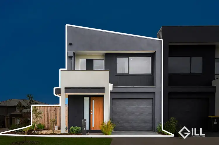18 Infantry Way, Berwick VIC 3806