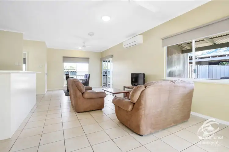 Second view of Homely house listing, 10/2 Buchanan Circuit, Baynton WA 6714