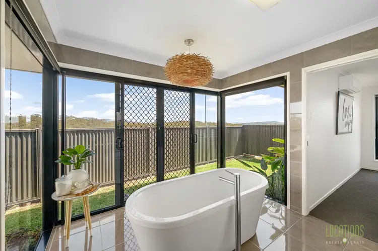 10 Leslie Street, Clinton QLD 4680