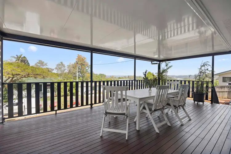 5 Amaroo Avenue, Nambour QLD 4560