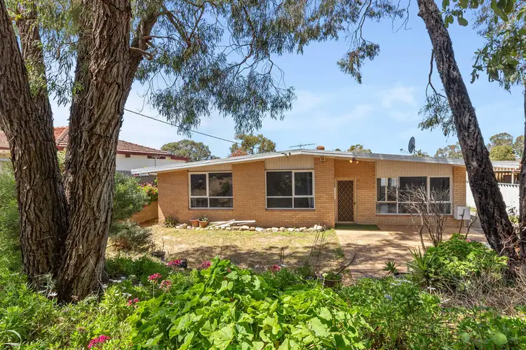 9 Maydwell Way, Calista WA 6167