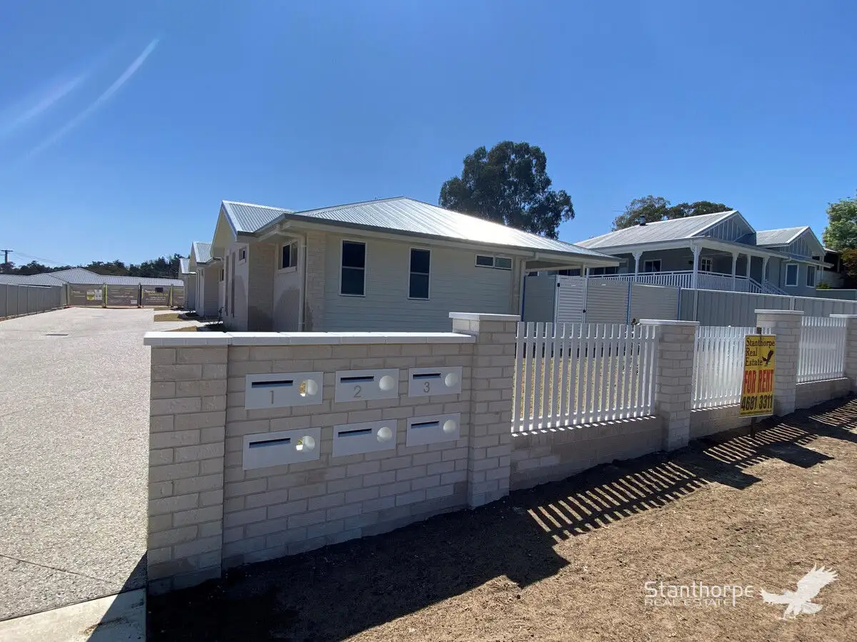 Main view of Homely unit listing, 2/18 Ruby Street, Stanthorpe QLD 4380