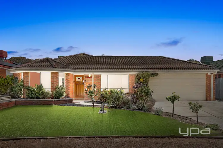 12 Watermark Way, Point Cook VIC 3030