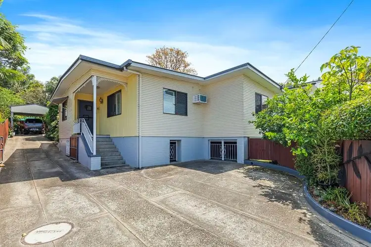 1054 Anzac Avenue, Petrie QLD 4502